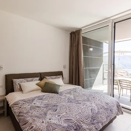 Appartement Lakeview Terrace Superior With Pool And Air Conditioning