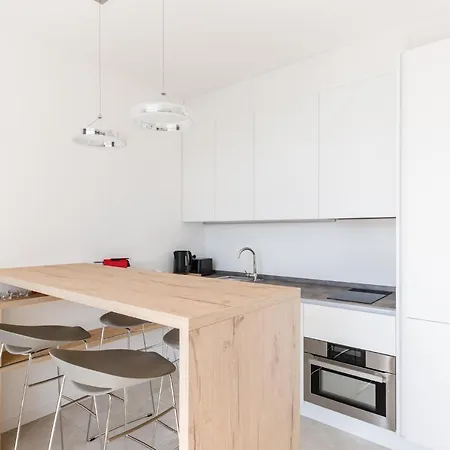 Lakeview Terrace Superior With Pool And Air Conditioning Nesso