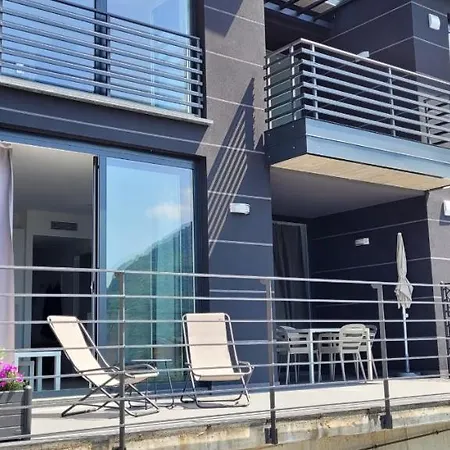 Apartment Lakeview Terrace Superior With Pool And Air Conditioning *